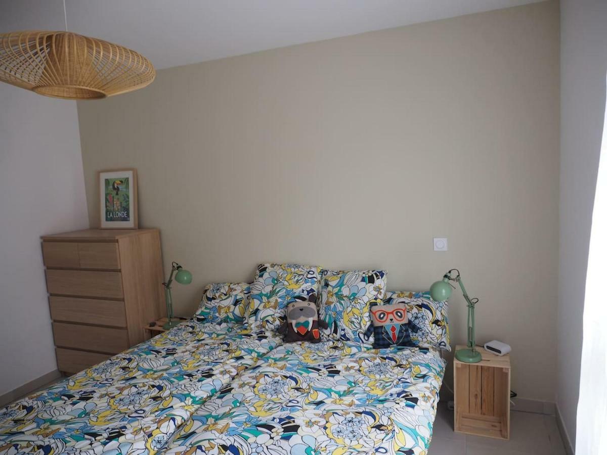 La Londe La Mer : Appartement Proche Plages & Vue Superbe Sur Les Iles D'Or מראה חיצוני תמונה